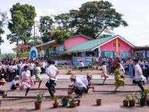 To celebrate the newly formed connection between the communities, Sudlon National High School students performed cultural songs and dances, including Tinikling and Maglalatik.