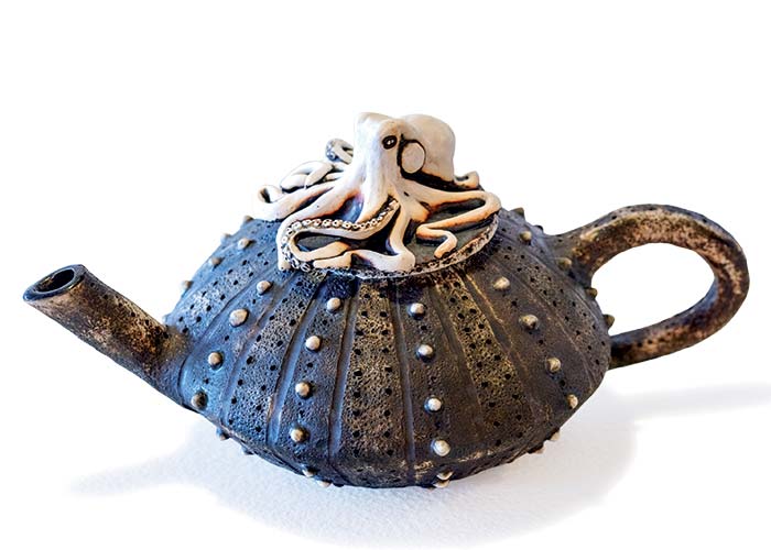 The Artful Teapot by Garth Clark