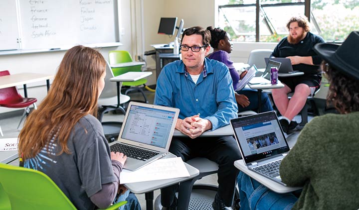 Political Science Professor Noah Zerbe teaches his students how to use AI for assignments.