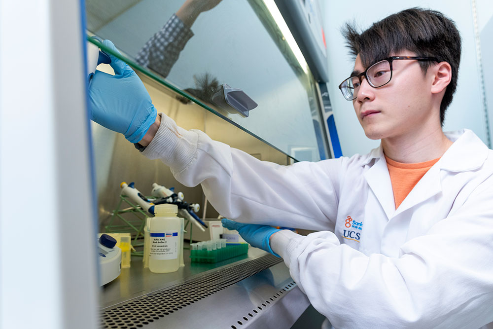Oh Kwon’s research begins with DNA extraction. Within a biosafety cabinet, he cleans and dissects Western Black-Legged ticks, storing them in a -20 C freezer. When he’s ready, he then extracts and analyzes the tick cells for any bacterial DNA.