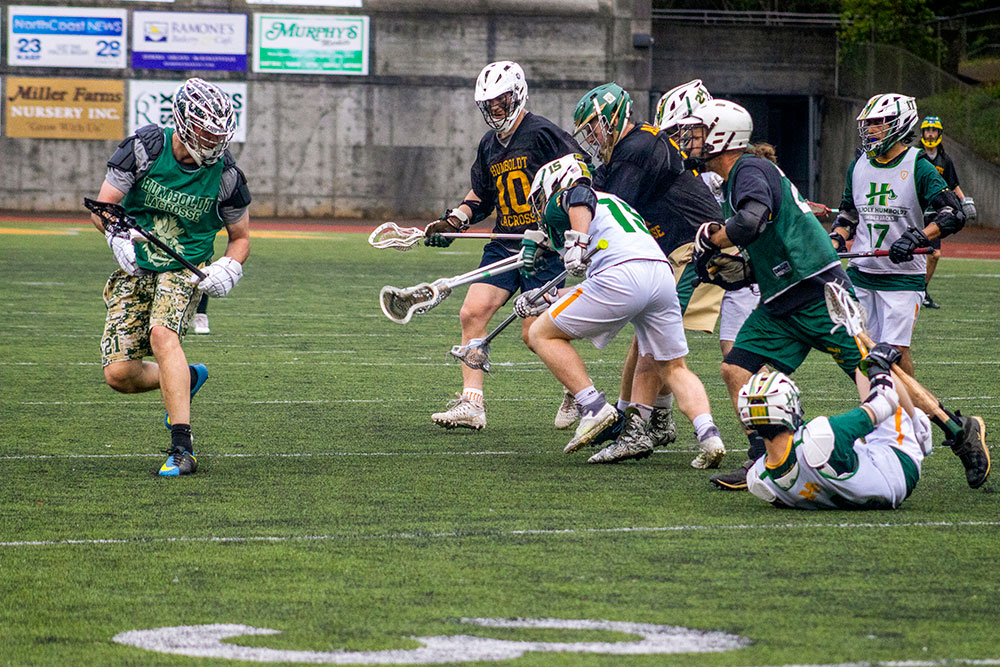 current players battle against former players in game at Redwood bowl