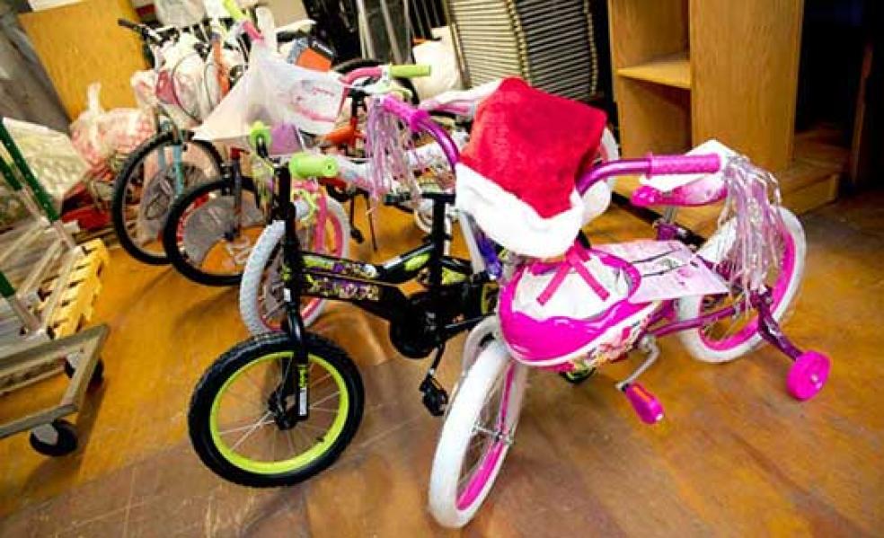 Humboldt State Community Shares Holiday Cheer | Humboldt NOW | Cal Poly ...