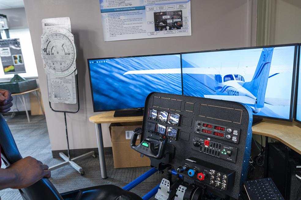 The flight simulator in the Cal Poly Humboldt Library.