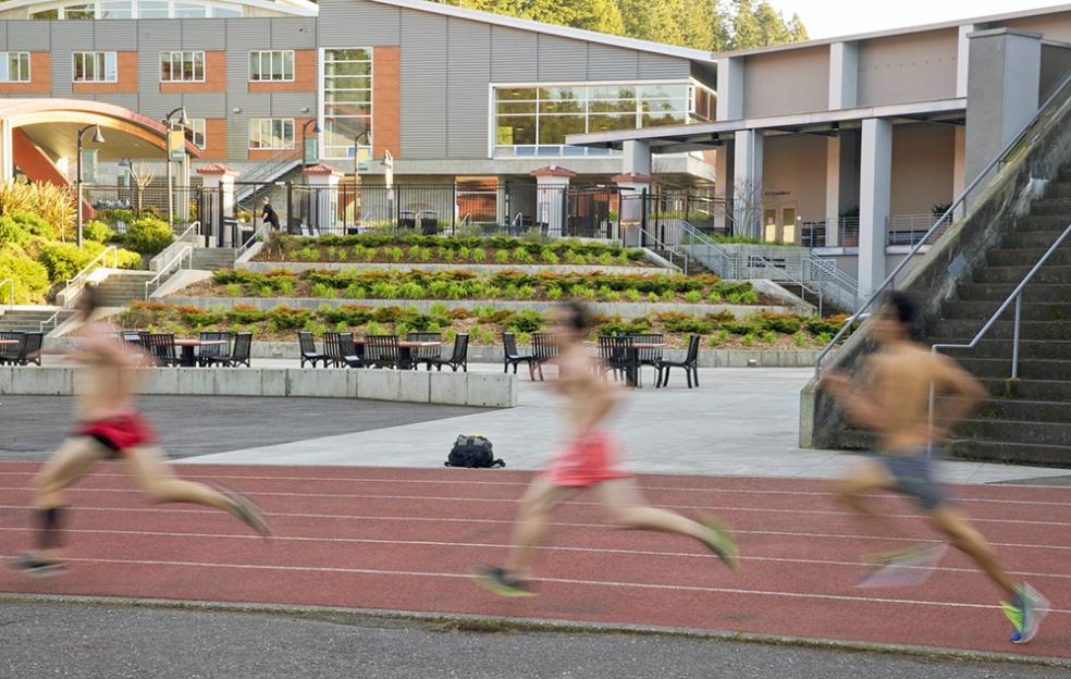 Runners on the track at Redwood Bowl