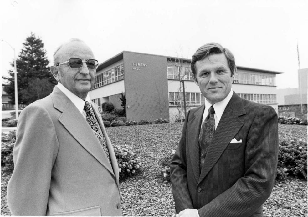 Presidents Cornelius Siemens and Alistair McCrone at the dedication of Siemens Hall, which was built during Dr. McCrone’s tenure.