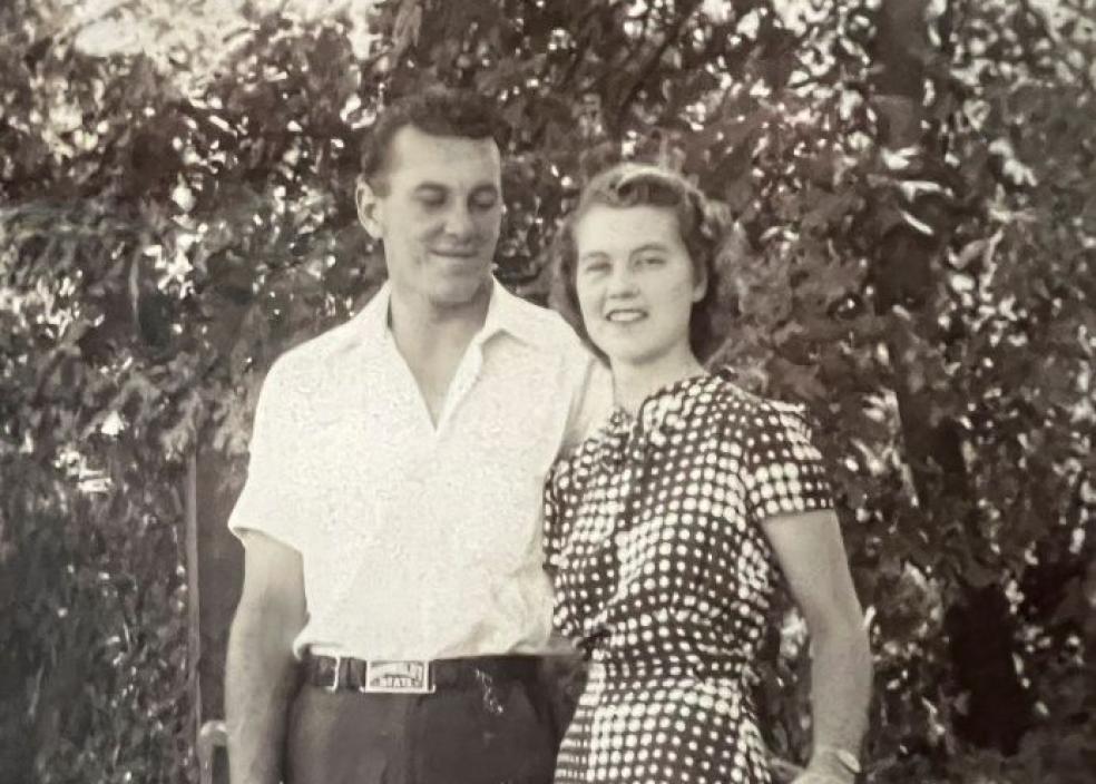 A photo of James and Virginia Harris.