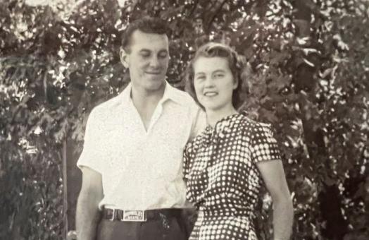 A photo of James and Virginia Harris. 