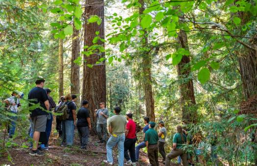 A photo of students in the Klamath Connection program on a field trip trip to Leavey Ranch. 